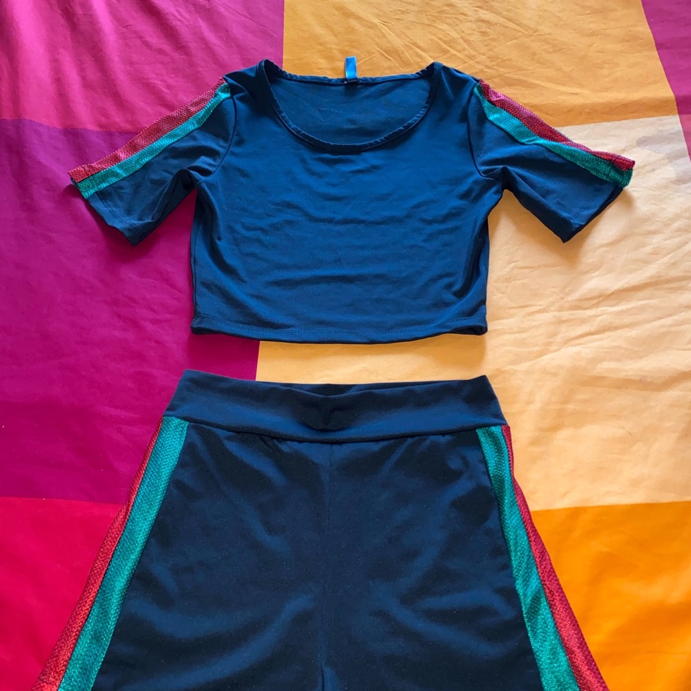 Short set - Picture 2 of 2